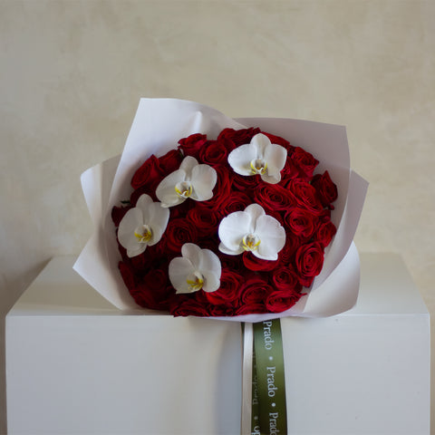 Rosas con Orquideas