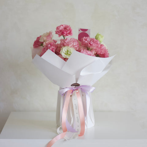 Rosas y Lisianthus